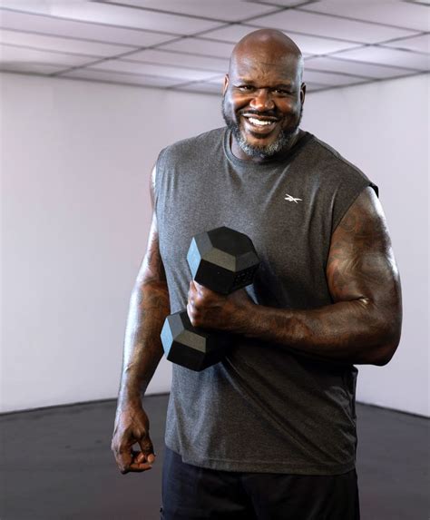 how much did shaq weigh at birth|Shaquille ONeal Bio, Age, Height and Weight,。